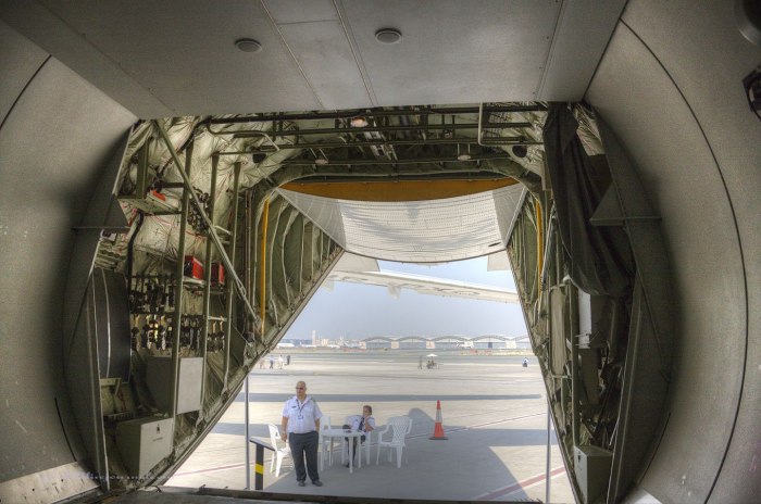 АН-124 рампа