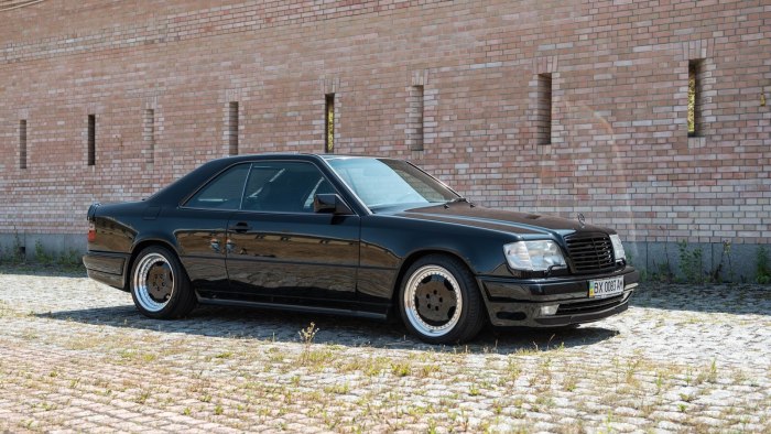 Мерседес Бенц w124 купе