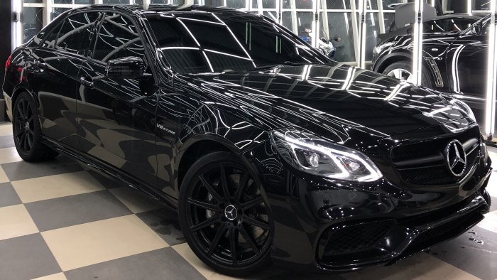 Мерседес Бенц e63 AMG черный