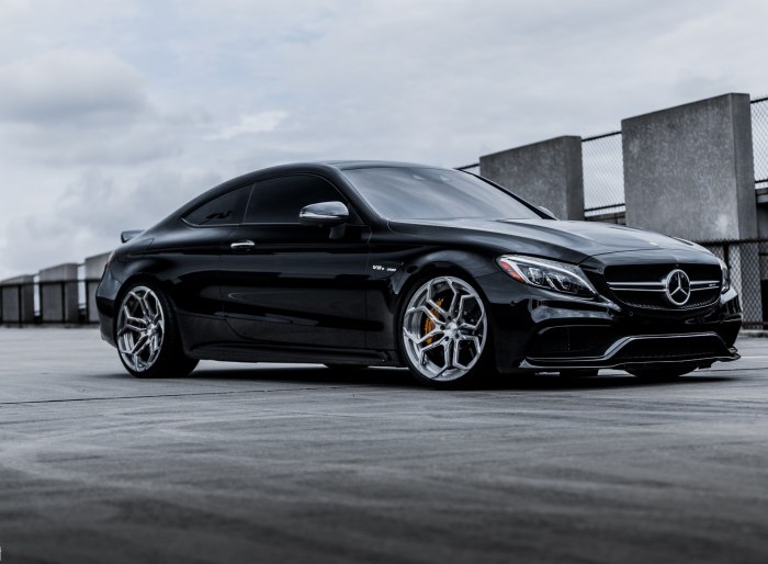 Мерседес c63 AMG черный