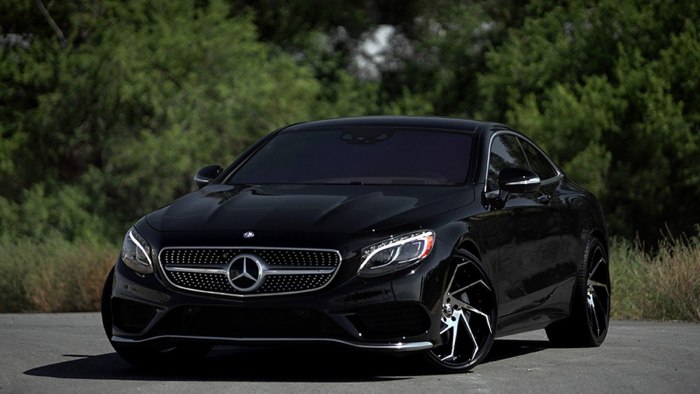 Mercedes Benz s63 AMG