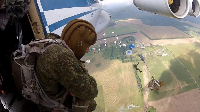 ВДВ прыжки с парашютом с ил76