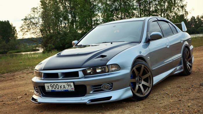 Mitsubishi Galant 8