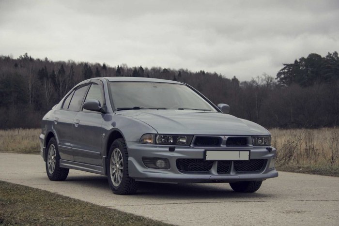 Mitsubishi Galant 8