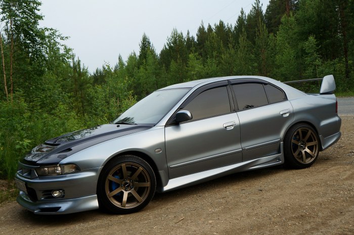 Mitsubishi Galant 8