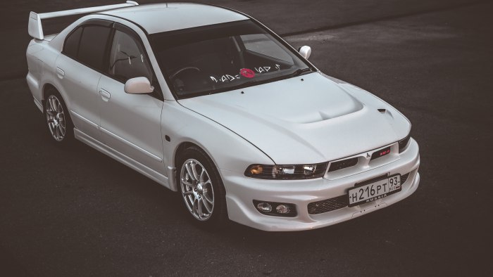 Mitsubishi Galant 8 белый