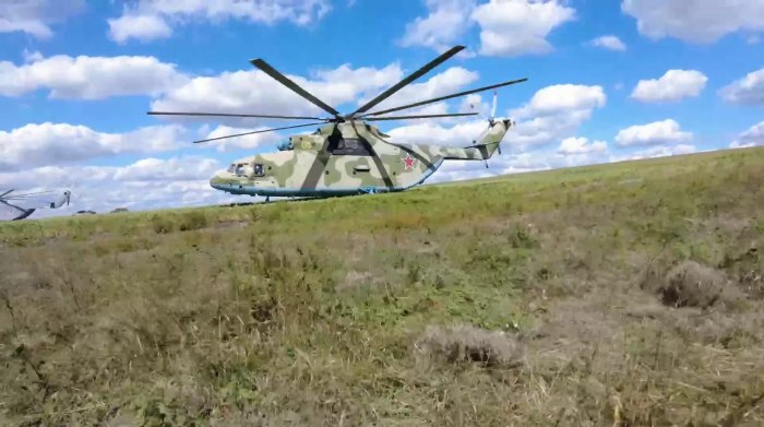 Ми-26 военно-транспортный вертолёт корова