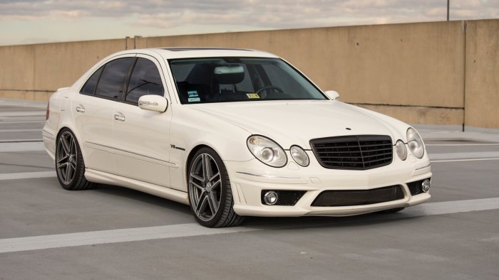 Mercedes-Benz w211