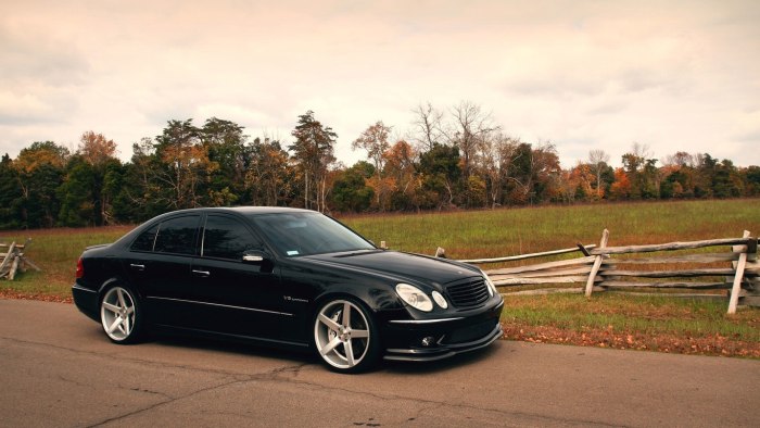 Mercedes 211 AMG