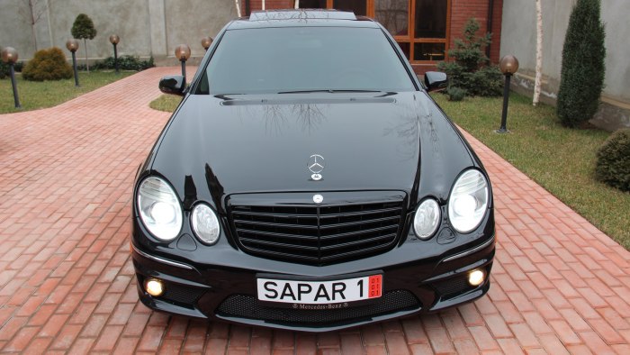 Mercedes-Benz w211