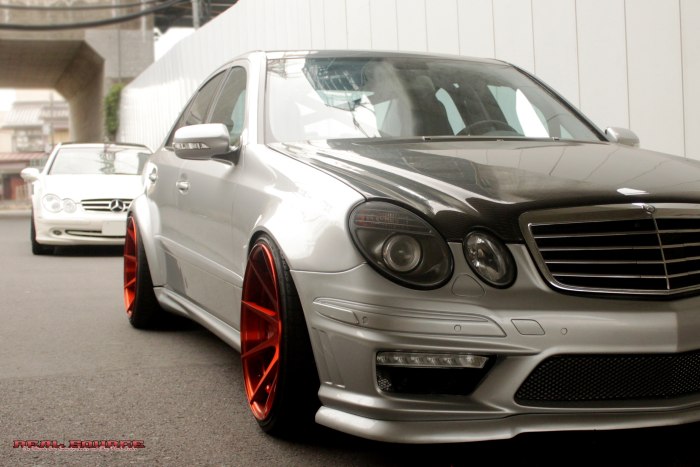 Мерседес w211 AMG 63