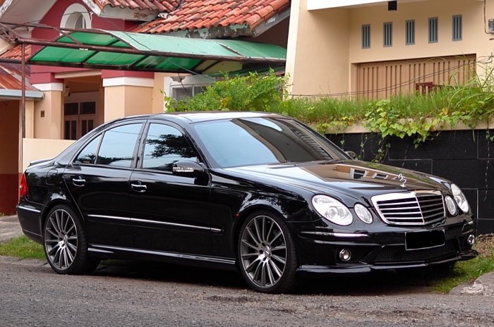 Mercedes-Benz w211