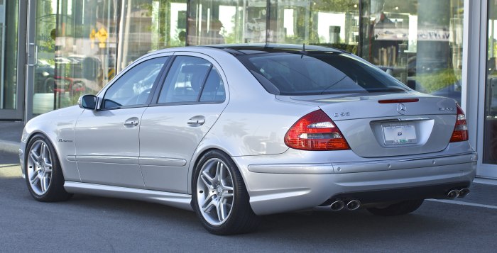 Mercedes Benz e55 w211