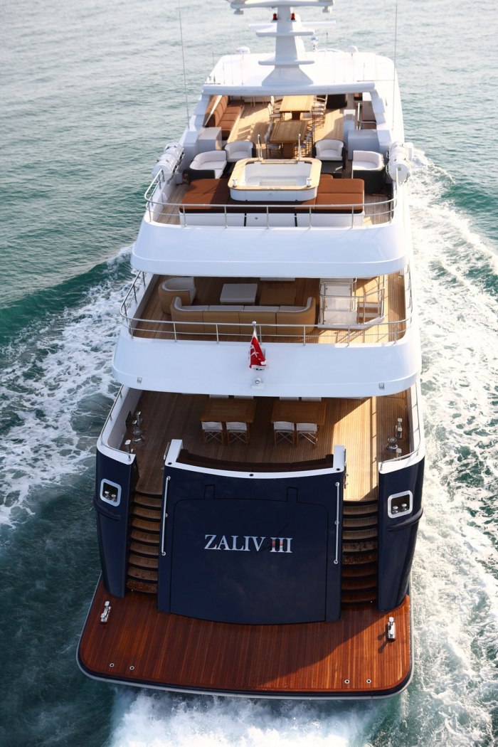 Tace & Shark Royal Yacht