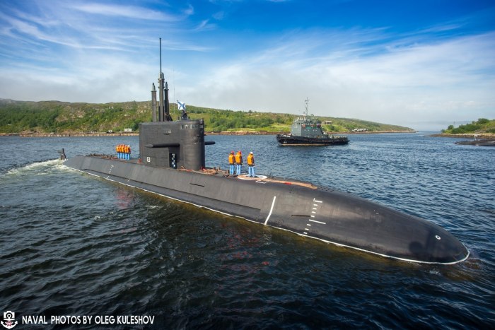 Подводная лодка "Кронштадт" проекта 677 "Лада"