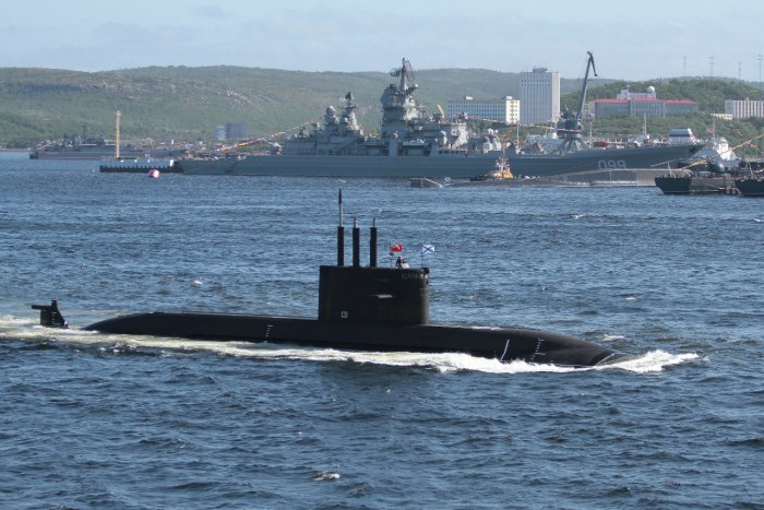 Дизель электрическая подводная лодка Кронштадт проект 677 Лада