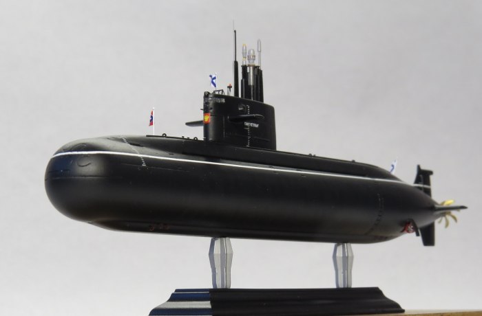 Подводная лодка "Кронштадт" проекта 677 "Лада"