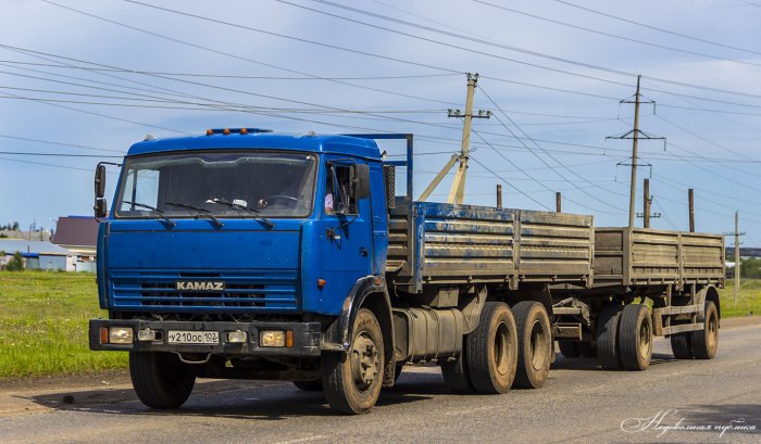 КАМАЗ 53215 бортовой с прицепом