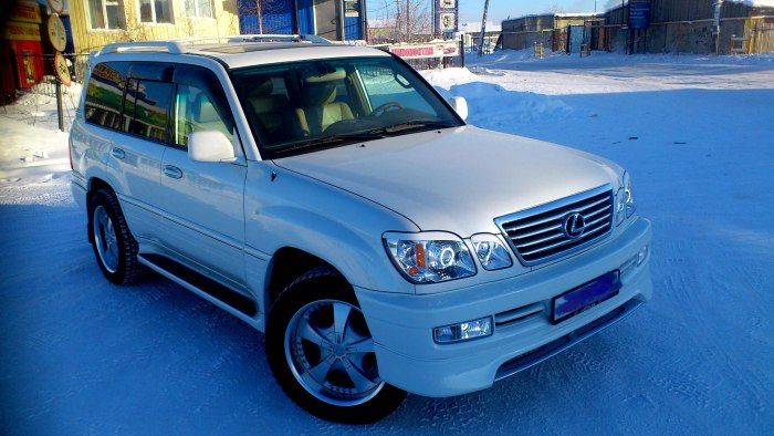 Лексус 470 белый