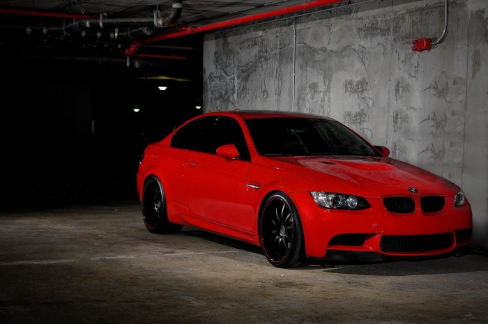 BMW e92 Coupe красная