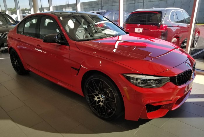 BMW m3 красная