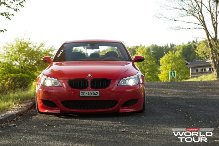 BMW m5 e60 красная