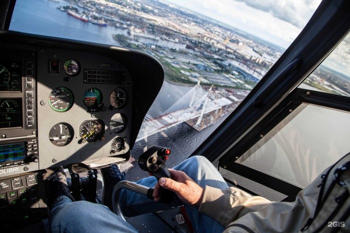 H130 вертолет кабина