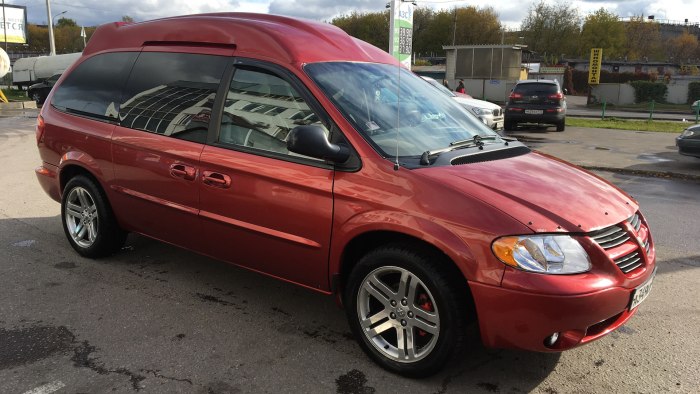 Dodge Grand Caravan 4
