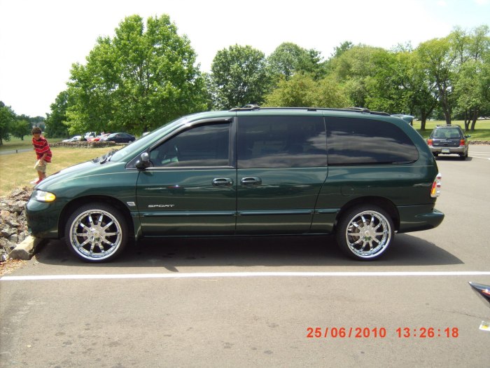 Додж Караван 1999
