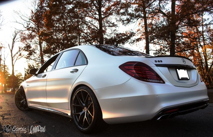 Мерседес CLS 63 белый матовый