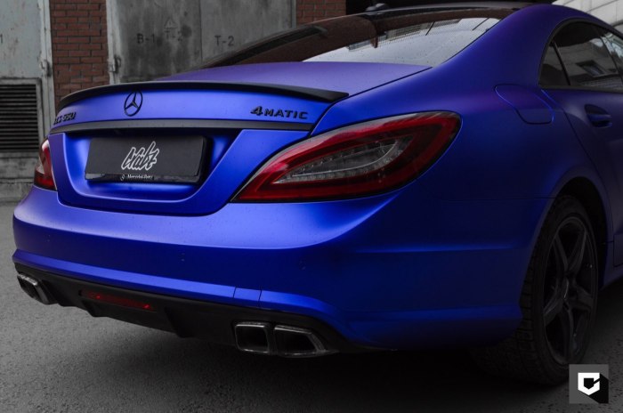 Мерседес банан CLS 63 AMG синий