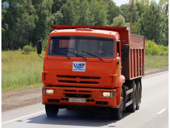 КАМАЗ 6520 тягач