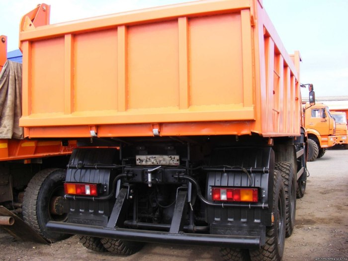 КАМАЗ 65115 сзади