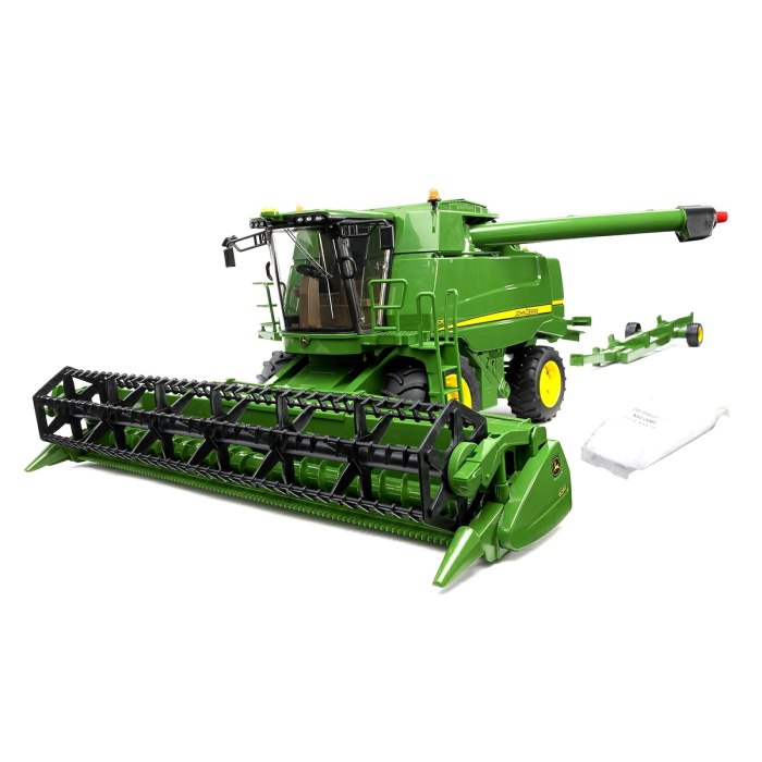 Комбайн Bruder John Deere