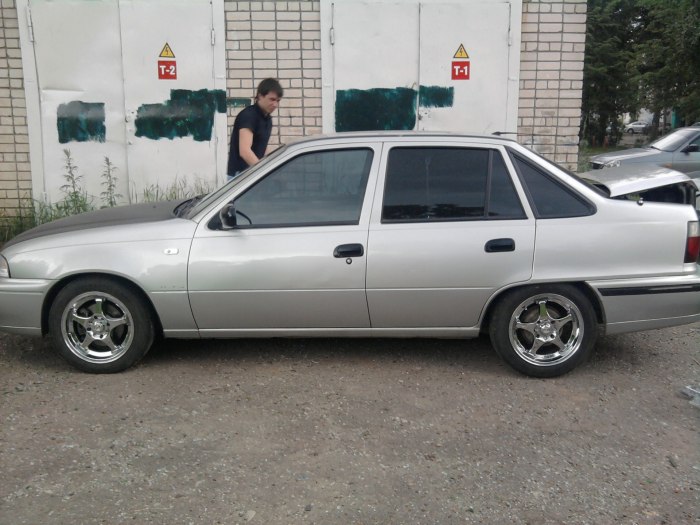 Daewoo Nexia вылет дисков r16