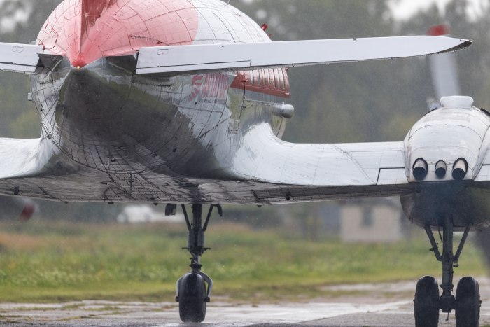Транспортный самолет ил-14т