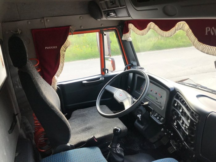 КАМАЗ 65115 кабина внутри