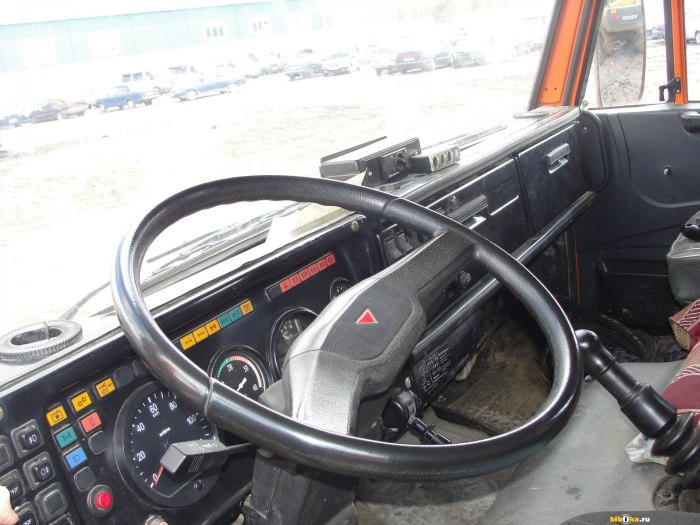 КАМАЗ 6520 салон кабины