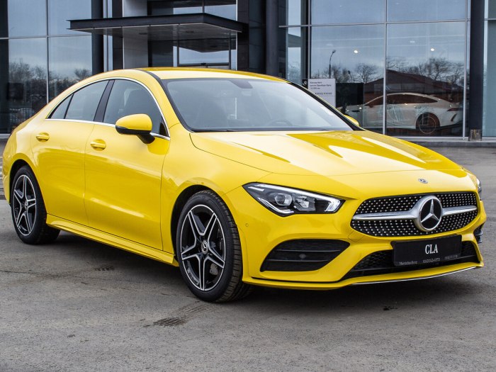 Mercedes Benz CLA 200