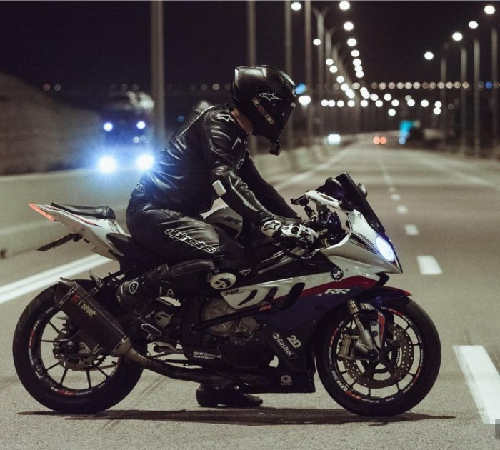 Байкер на BMW s1000rr