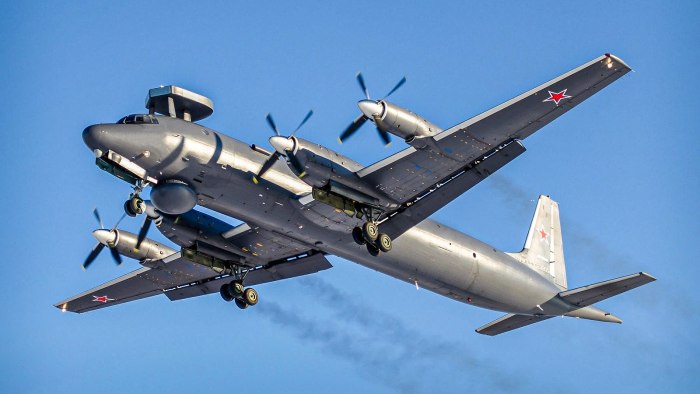Противолодочный самолет ил-38н