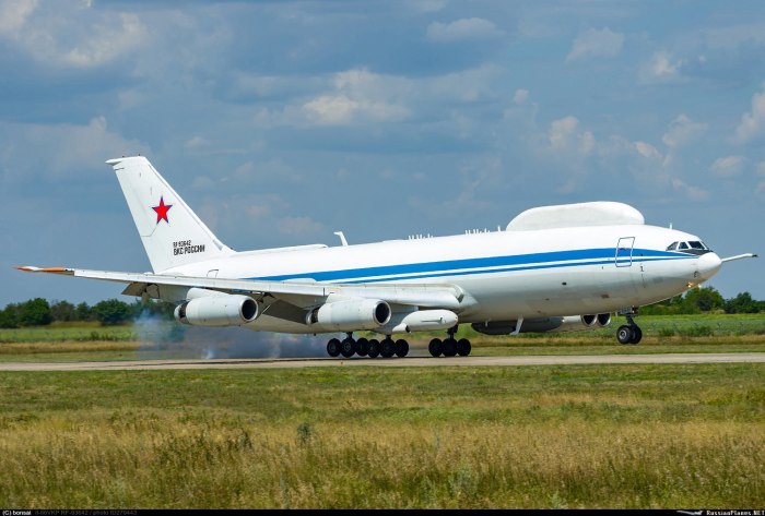 Ил-82 пассажирский самолет