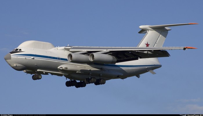 Самолет ил 76
