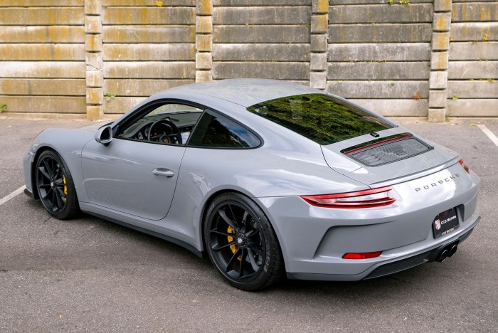 Нардо грей Порше 911