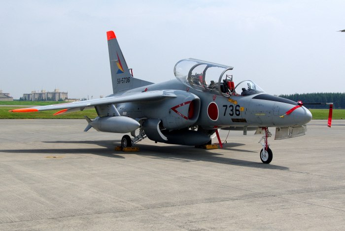 T-2 самолет
