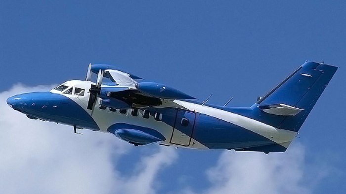 Let l-410 Turbolet самолет