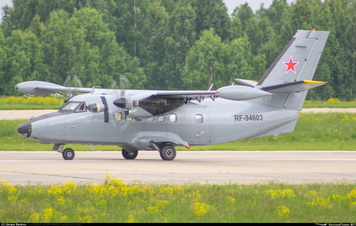 Let l-410 Turbolet самолет