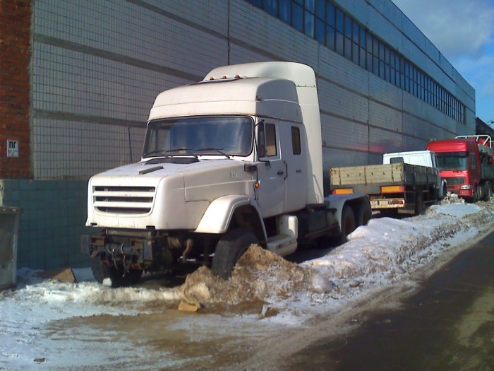 ЗИЛ 4331 тягач