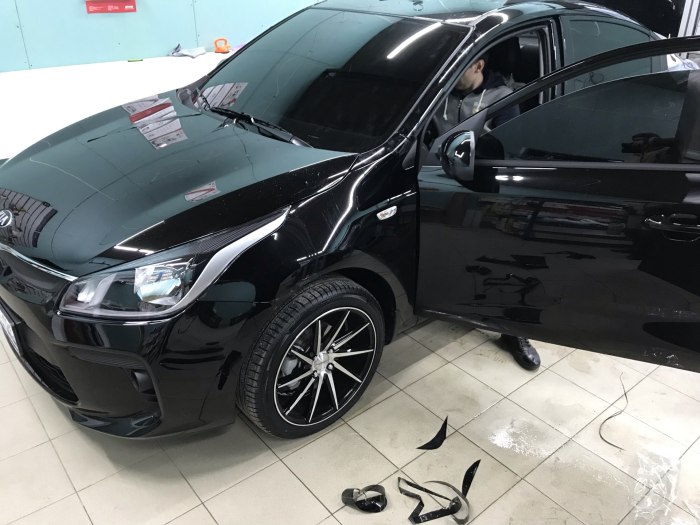 Kia Rio 4 Black Tuning