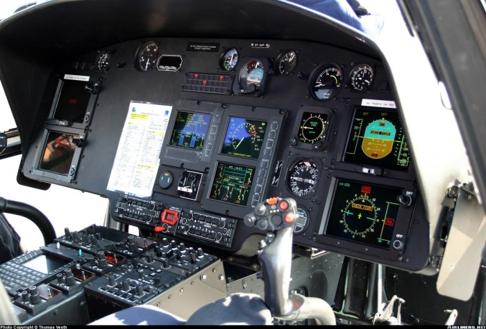 H130 вертолет кабина